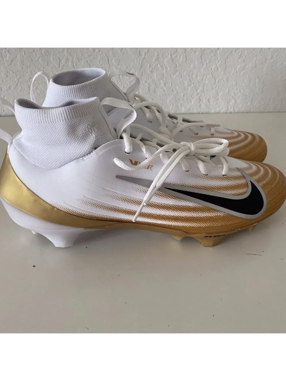Men’s Sz 10  Nike Zoom Air Vapor Pro 1 Football Cleats FB3298-103 White Gold